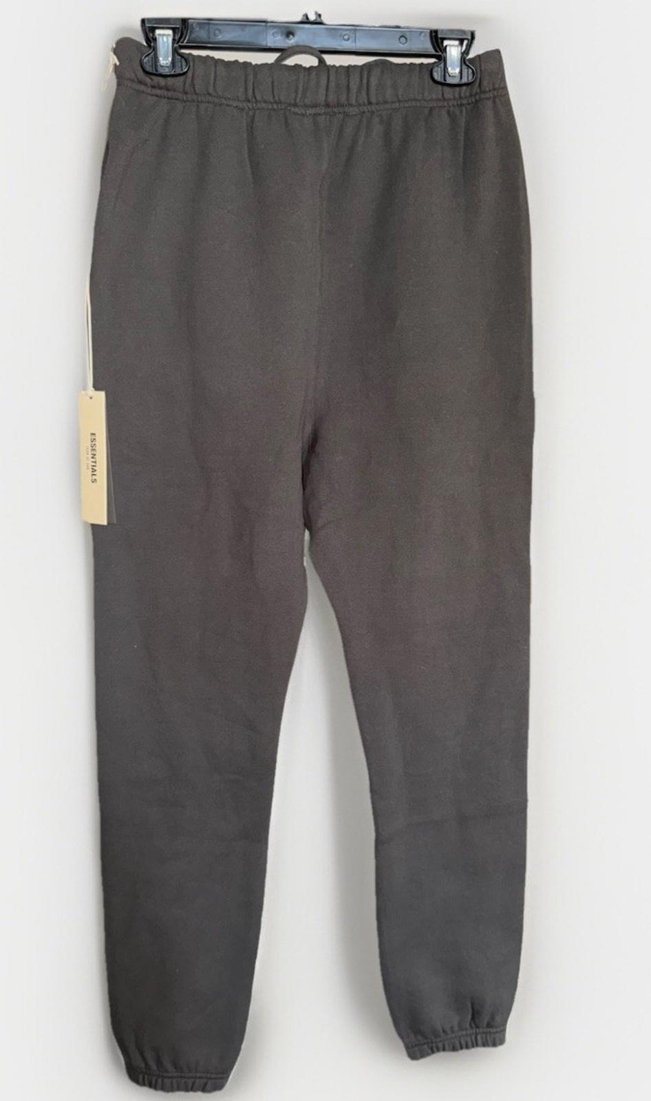 NWT FOG Fear of God Essentials 1977 Tapered Joggers Sweatpants Size XSmall Iron