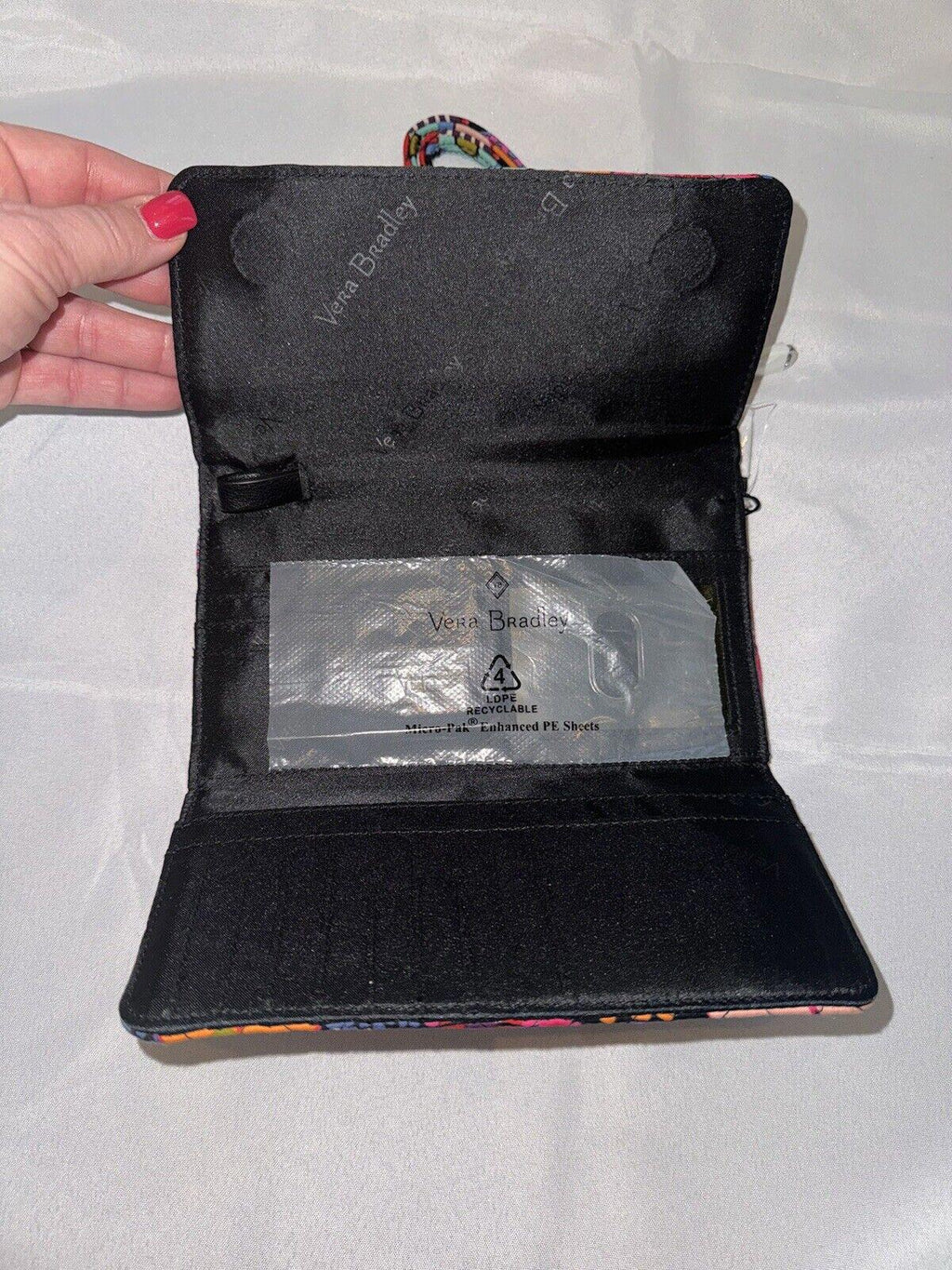 VERA BRADLEY RETIRED FLORAL FIESTA CROSSBODY WALLET Retired