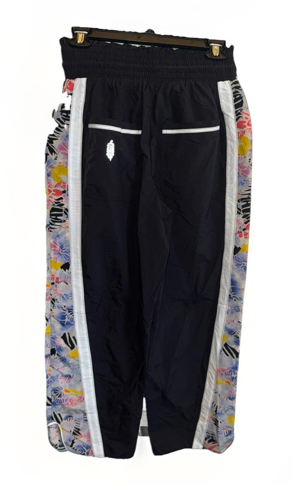 FP Movement Champ Is Here Printed Pants Black Floral Womens XS Track Pants NEW!