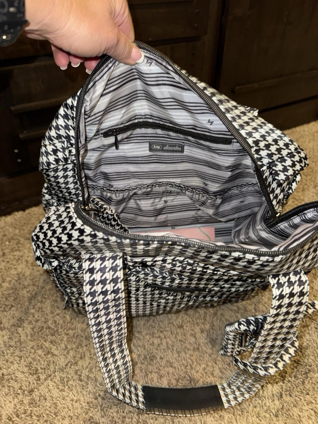 RARE Lug Saunter Classic Duffel & Sway Pouch Travel Bag In Black Houndstooth NEW