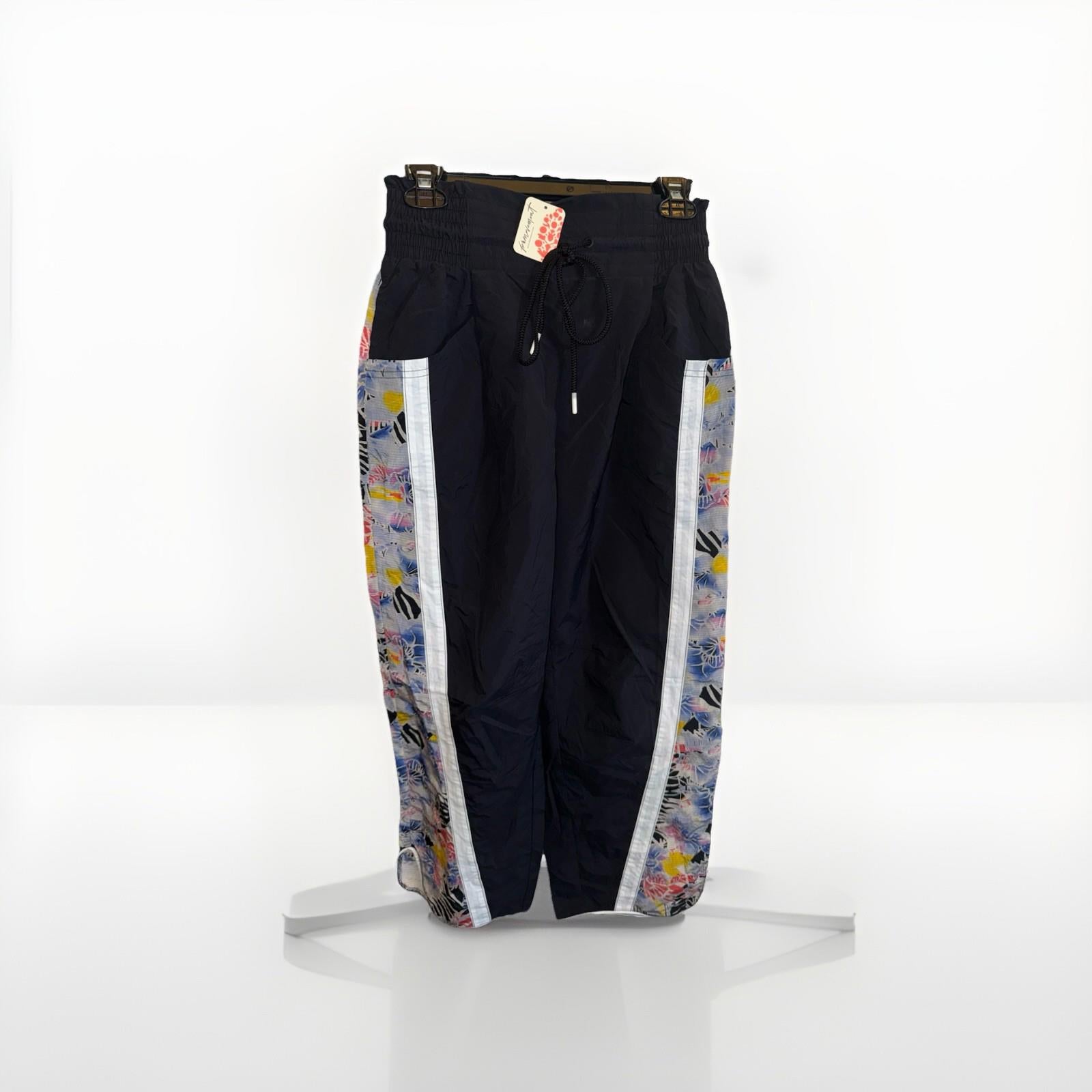 FP Movement Champ Is Here Printed Pants Black Floral Womens XS Track Pants NEW!