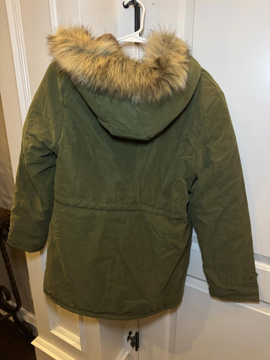 Escalier Women's Faux Fur Winter Coat Jacket Olive green Size 8. NEW