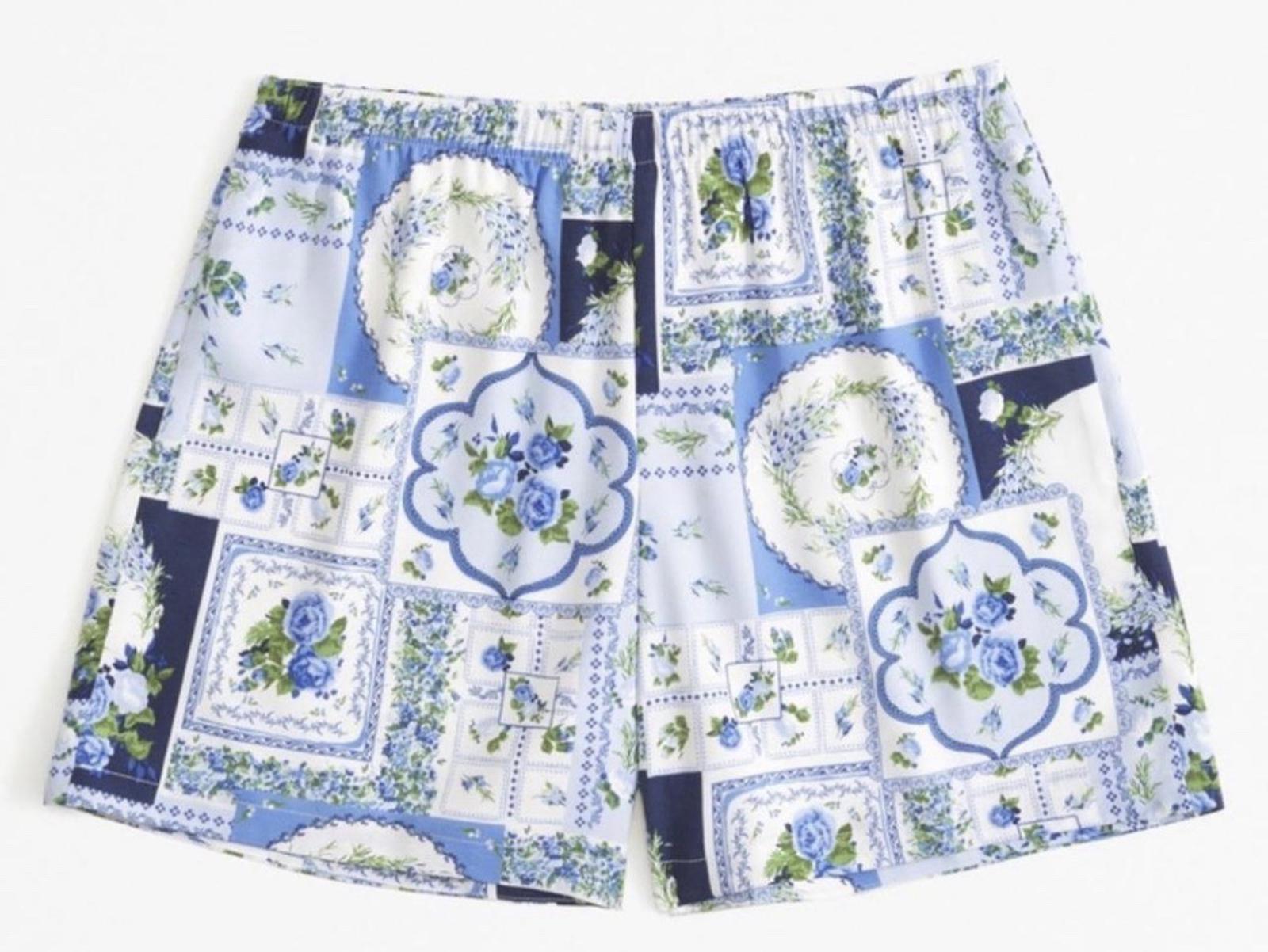 NEW Abercrombie & Fitch Blue Faux Silk Pull-On Short Blue floral- Size XXS
