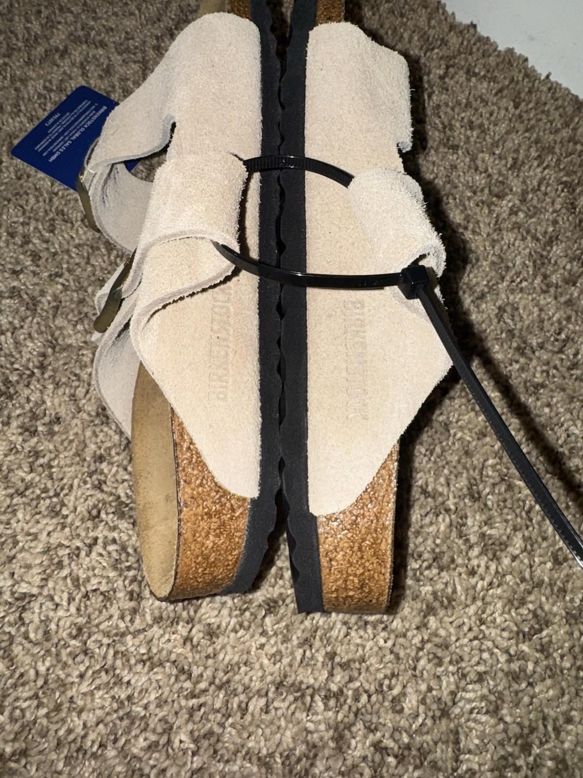 NWOB Birkenstock Arizona Suede Leather sandals in sandcastle. Soft Footbed NEW