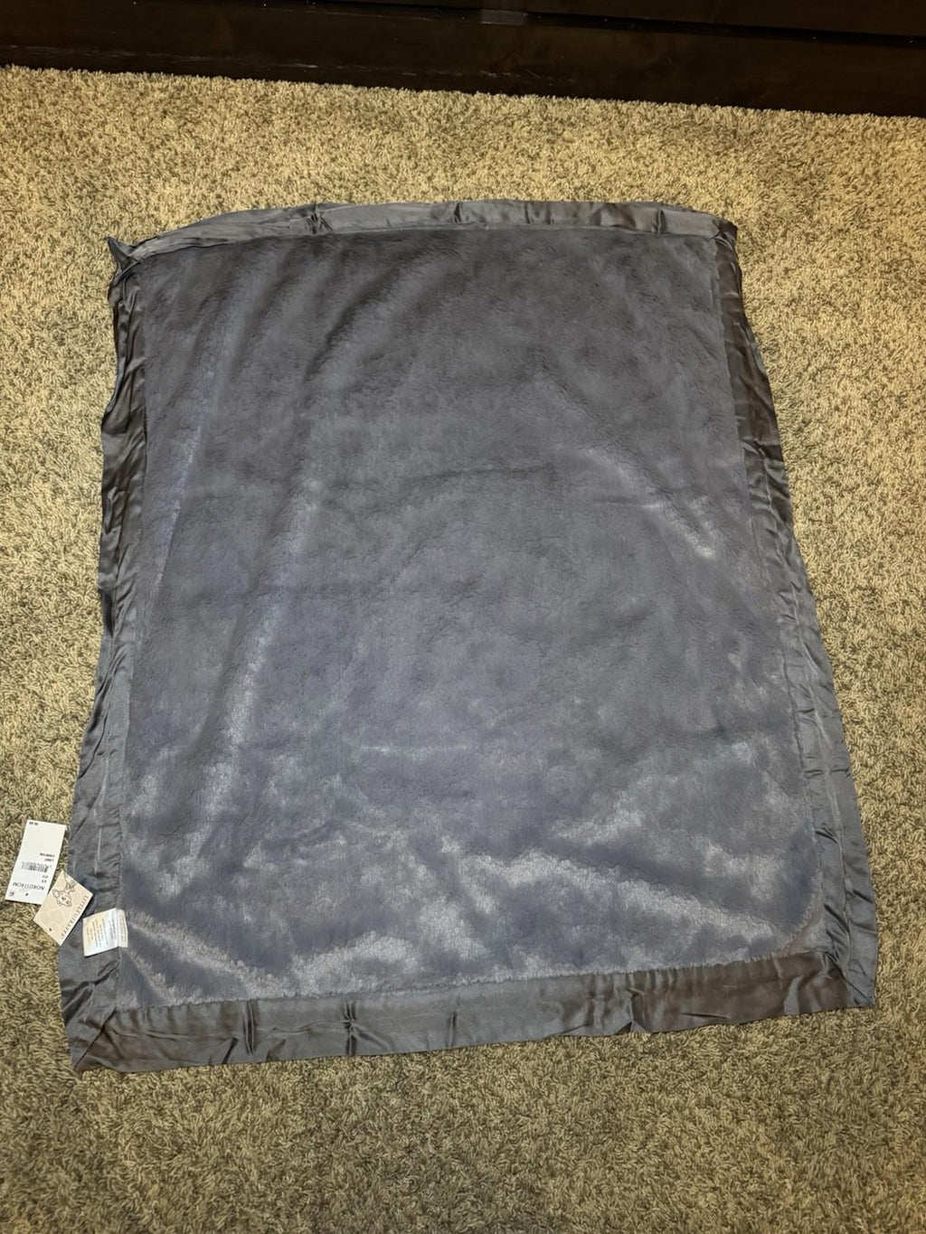 New LITTLE GIRAFFE Chenille Charcoal Baby Blanket Size 29"×35"