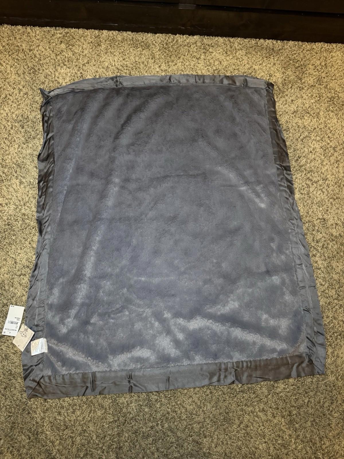 New LITTLE GIRAFFE Chenille Charcoal Baby Blanket Size 29"×35"