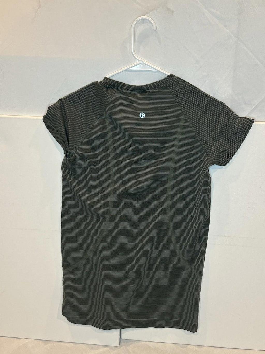 Lululemon Swiftly Tech Short-Sleeve Shirt 2.0 NWT SIZE 2 Green NEW