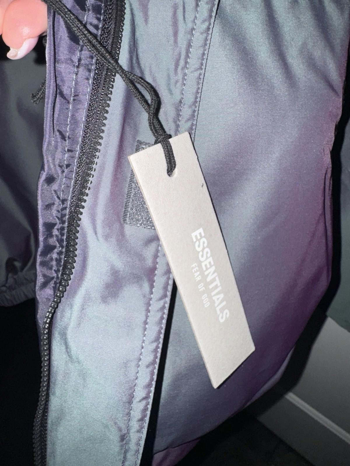 Essentials Fear Of God Jacket Medium iridescent Puffer Down Quilted Full Zip NEW