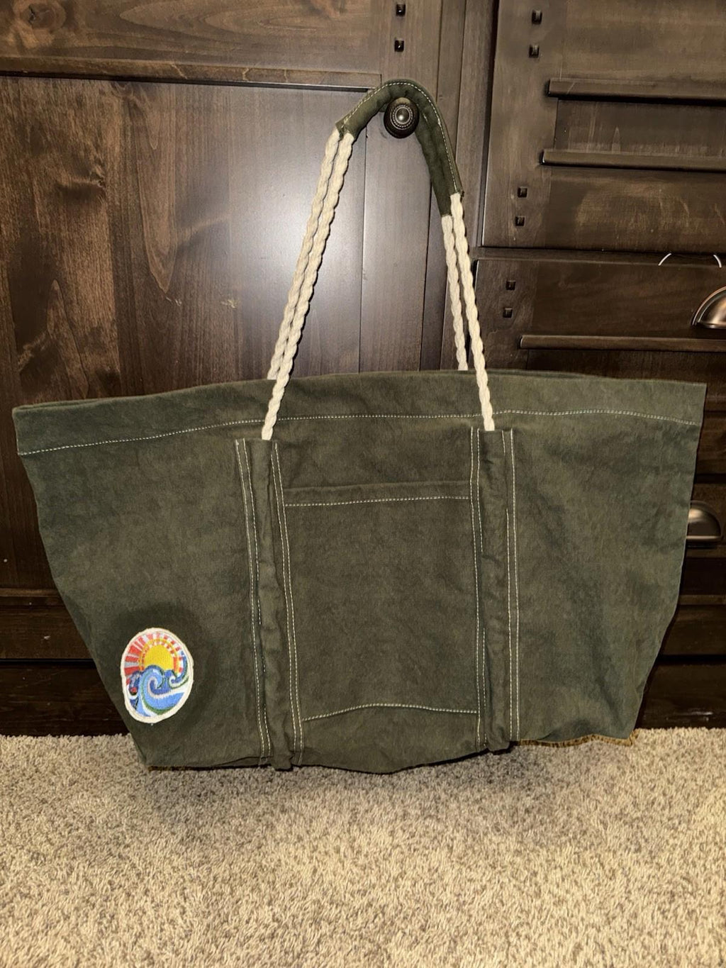 NEW FREE PEOPLE SEA SERPENT GREEN BEEN THERE BADGE PATCHES CANVAS TOTE BAG