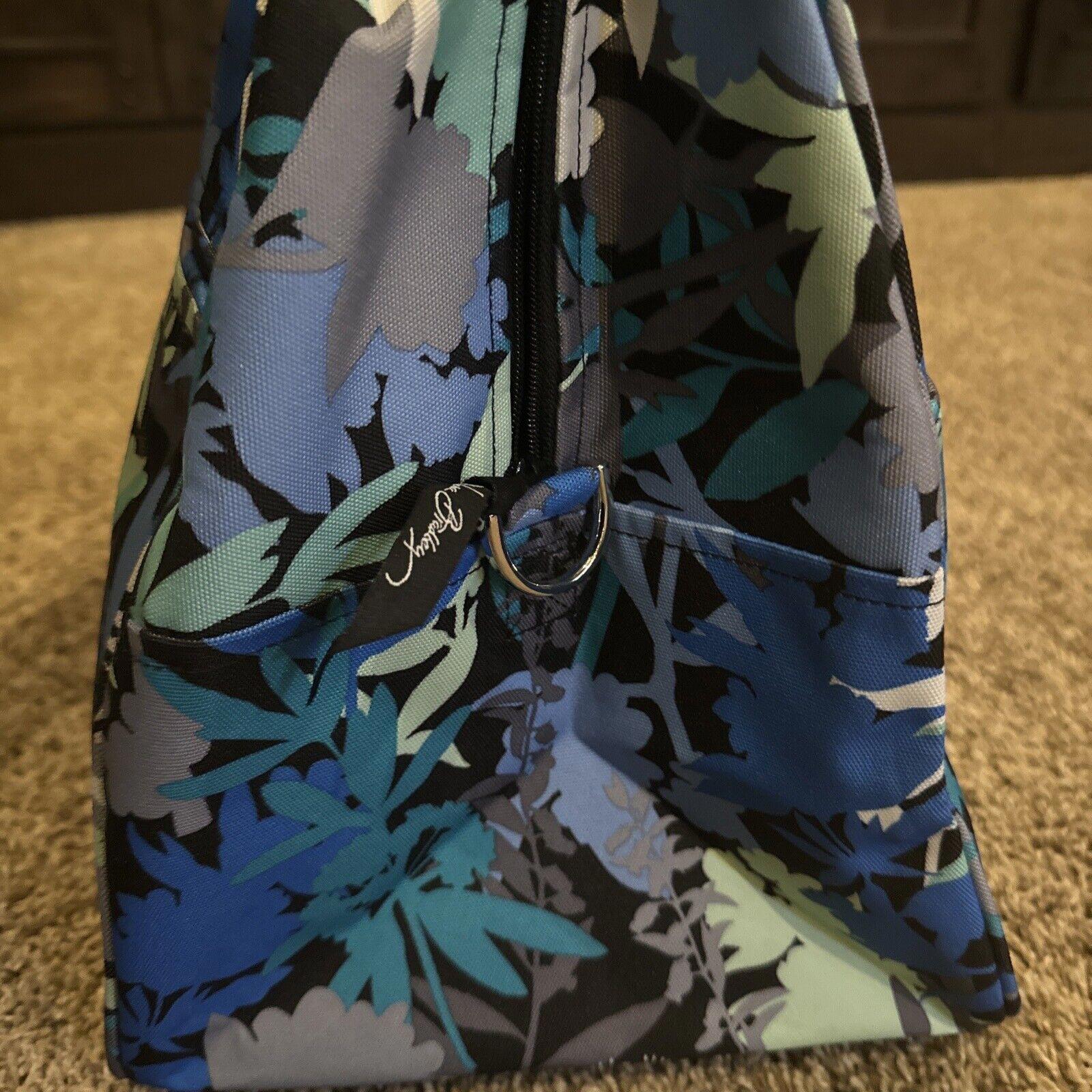 Vera Bradley Lighten Up Small Duffel Bag -  Camofloral NEW WITH TAGS! 👜👜👜