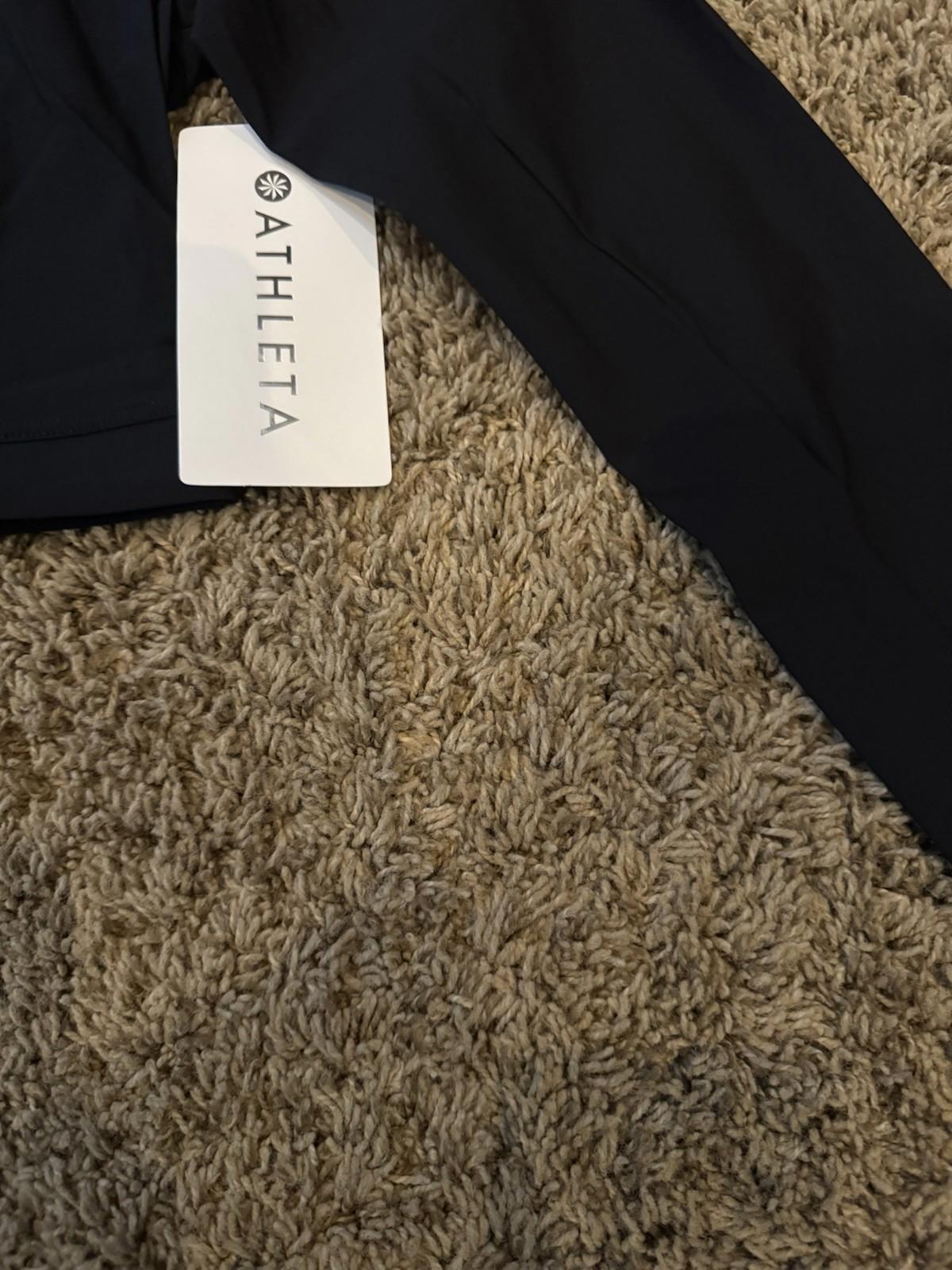 NEW Athleta SMALL Crosstrain Ultra Crop Top, Black Fitted Shirt Workout Running