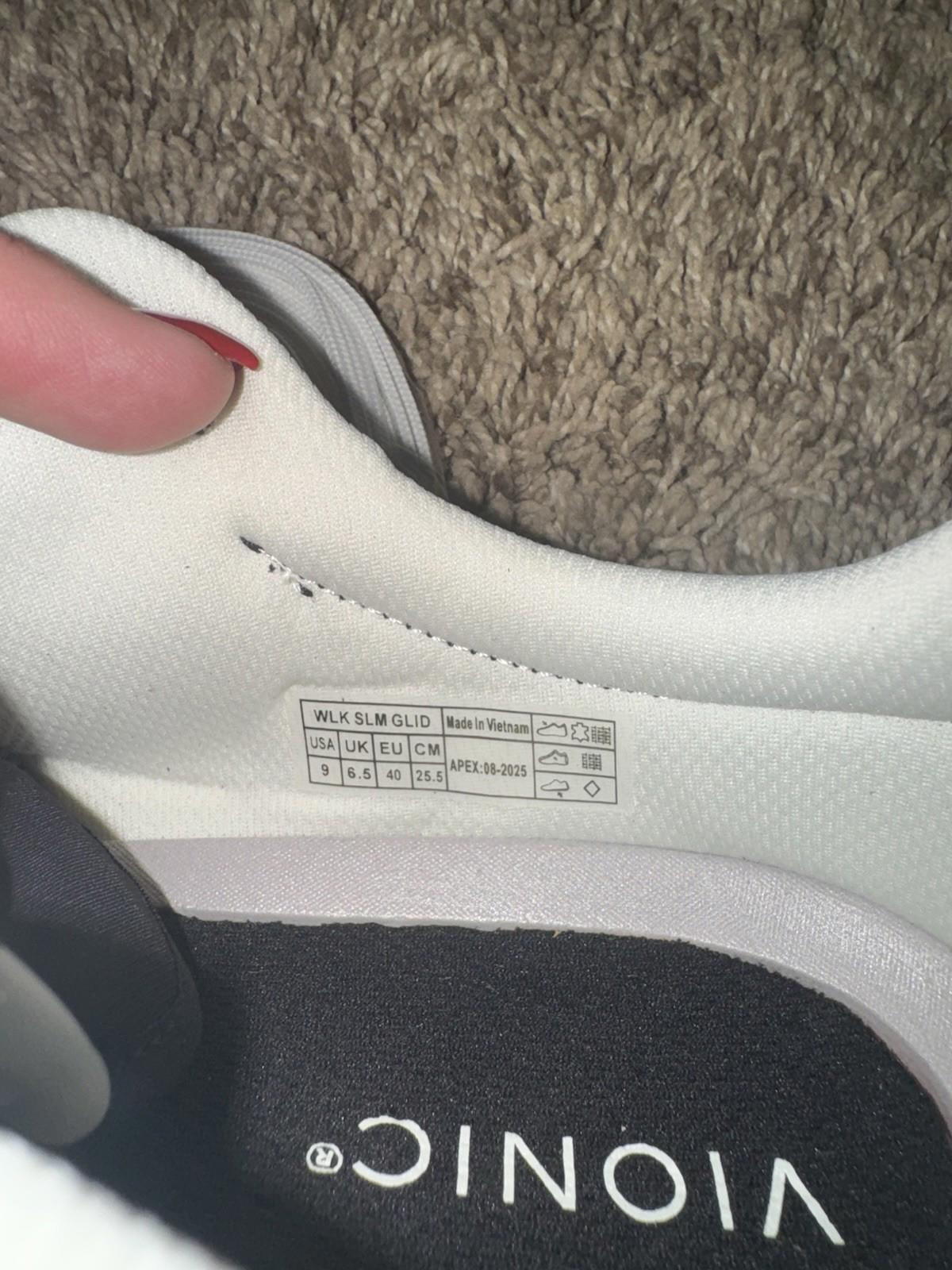 Vionic Women's Walk Slim Glide Sneaker Sz 9 US. NWOB