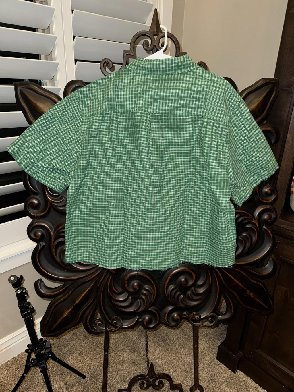 NEW UO Check Pattern Cutoff Oxford Shirt L GREEN. NWT