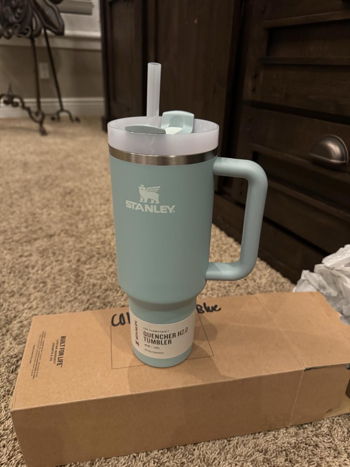 STANLEY The Flowstate Quencher H2.0 Tumbler 40 oz Seafoam NEW! Sold out color!