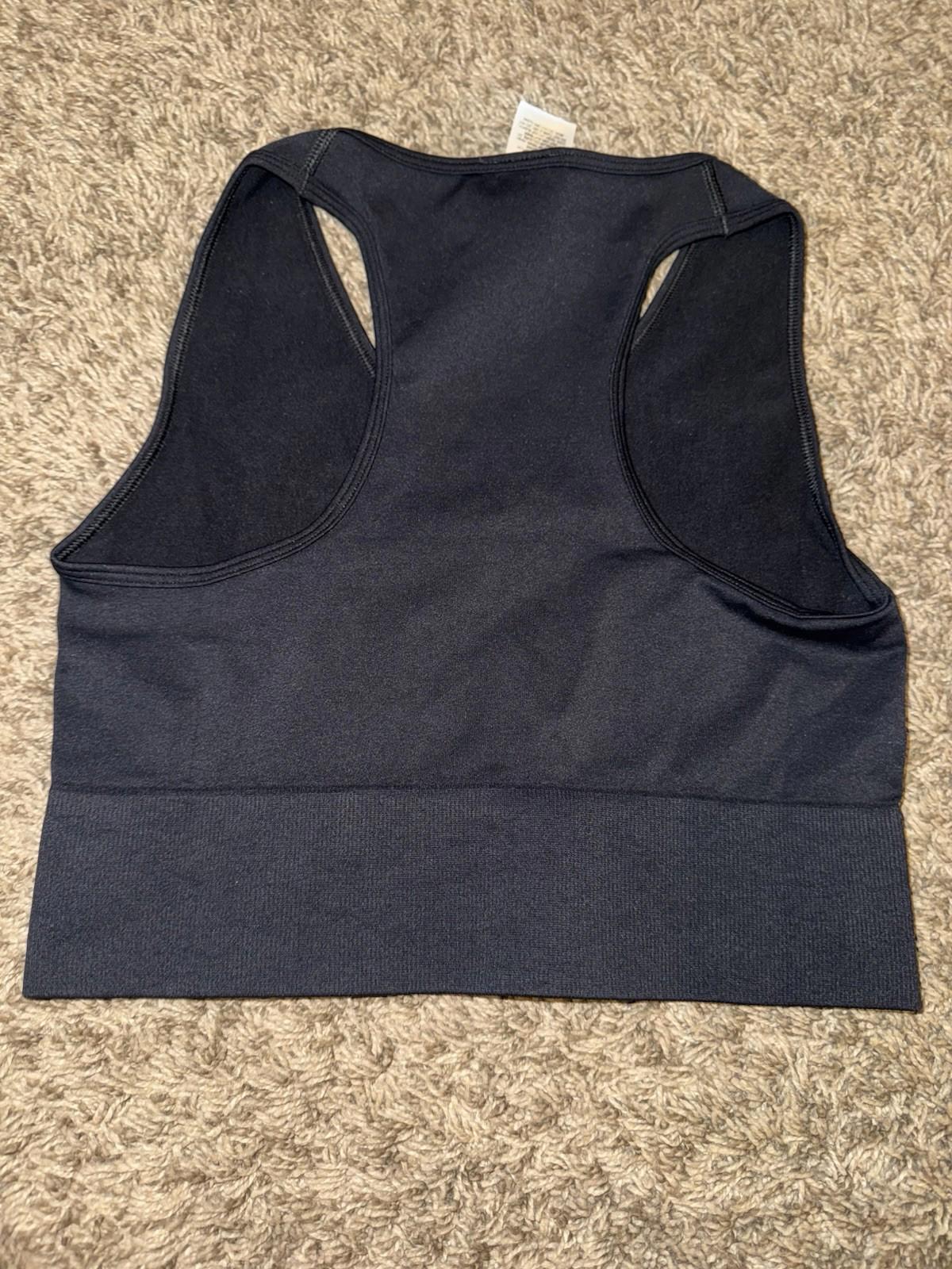 Gymshark Women's Everyday Seamless Crop Tank HT3 Black Size: Medium NWOT