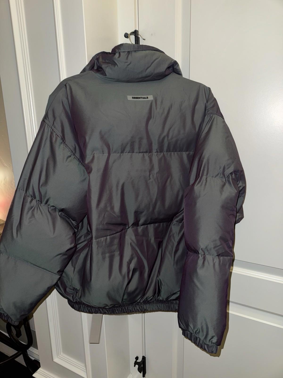 Essentials Fear Of God Jacket Medium iridescent Puffer Down Quilted Full Zip NEW