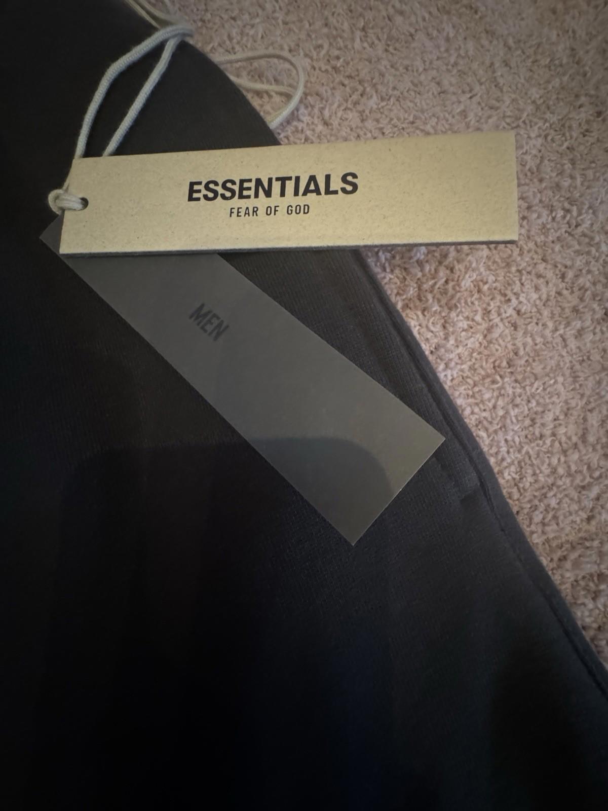 NWT FOG Fear of God Essentials 1977 Tapered Joggers Sweatpants Size XSmall Iron