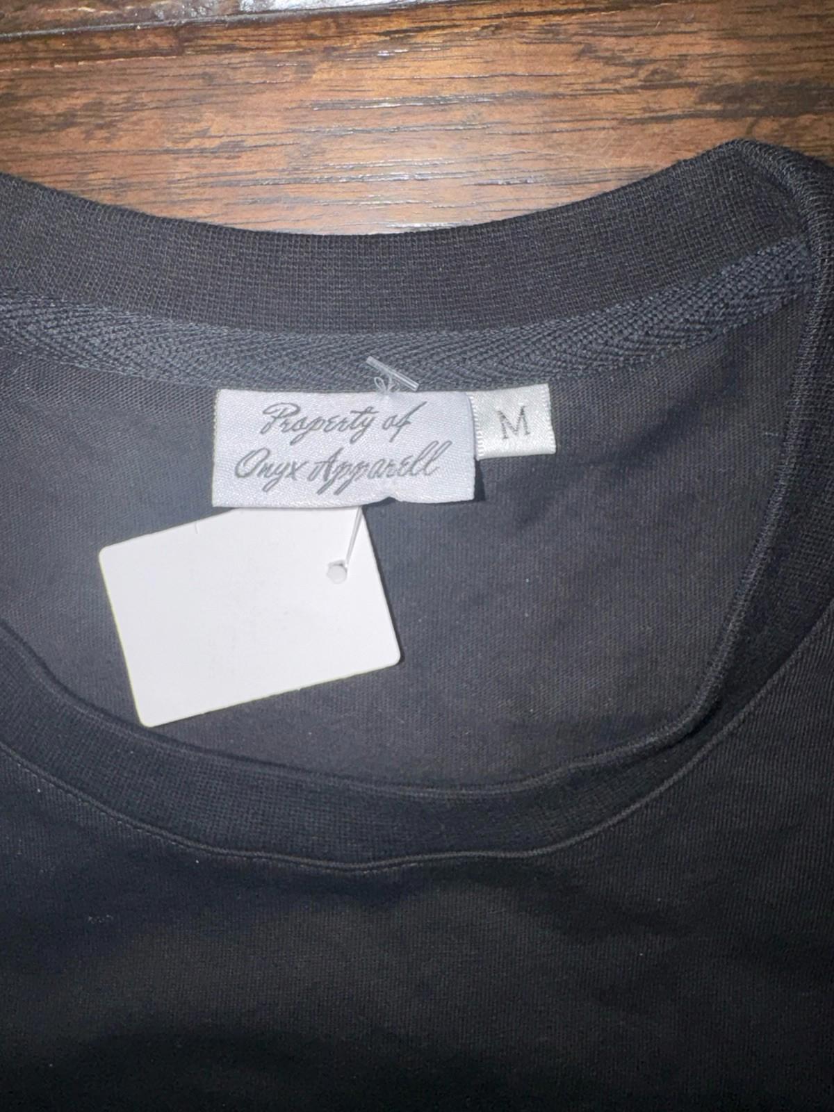 NEW! Black Onyx Apparel “Silence” Graphic T-shirt Crop Med NWOT Courtside