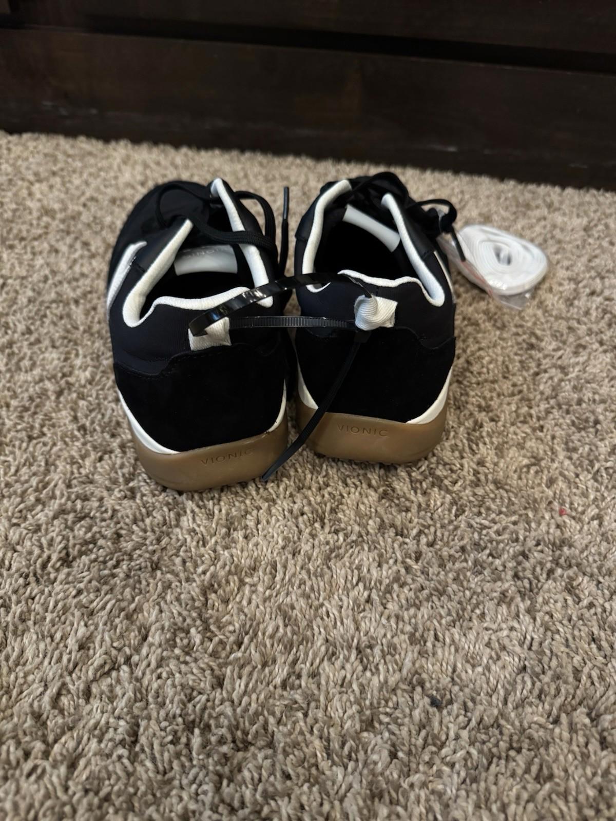 Vionic Women's Walk Slim Glide Sneaker Sz 9 US. NWOB