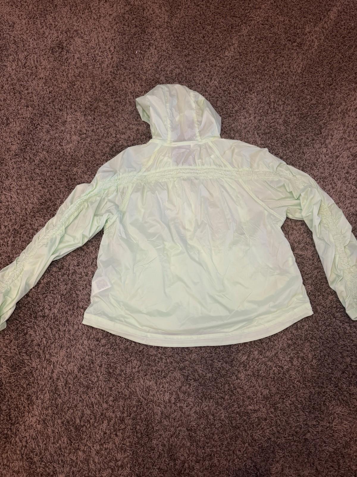NEW! Athleta - XXS Expedition Jacket - Light green NWT