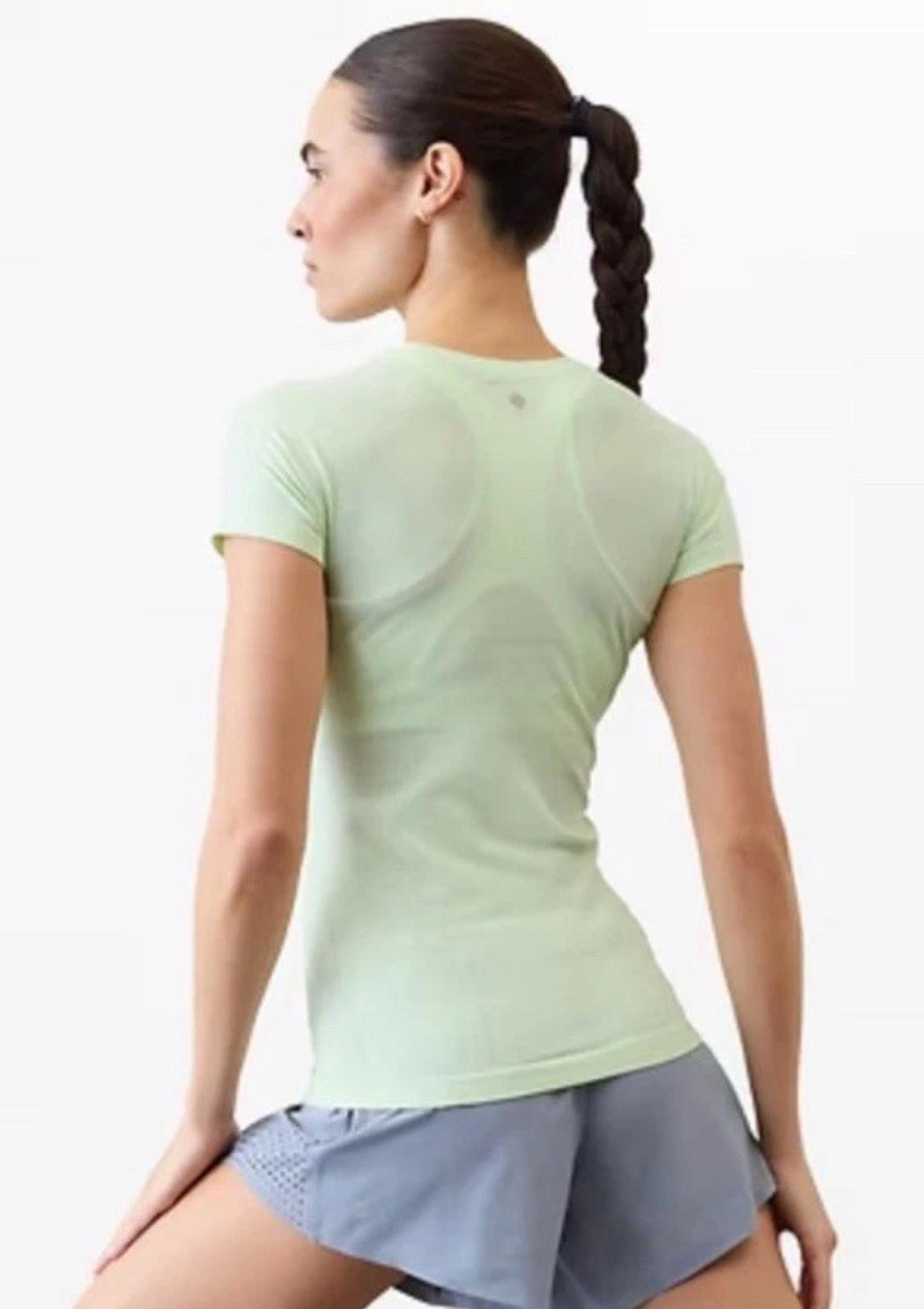 Women NEW Athleta Momentum Seamless XS Short Sleeve Tee Mint Tint #109 NEW