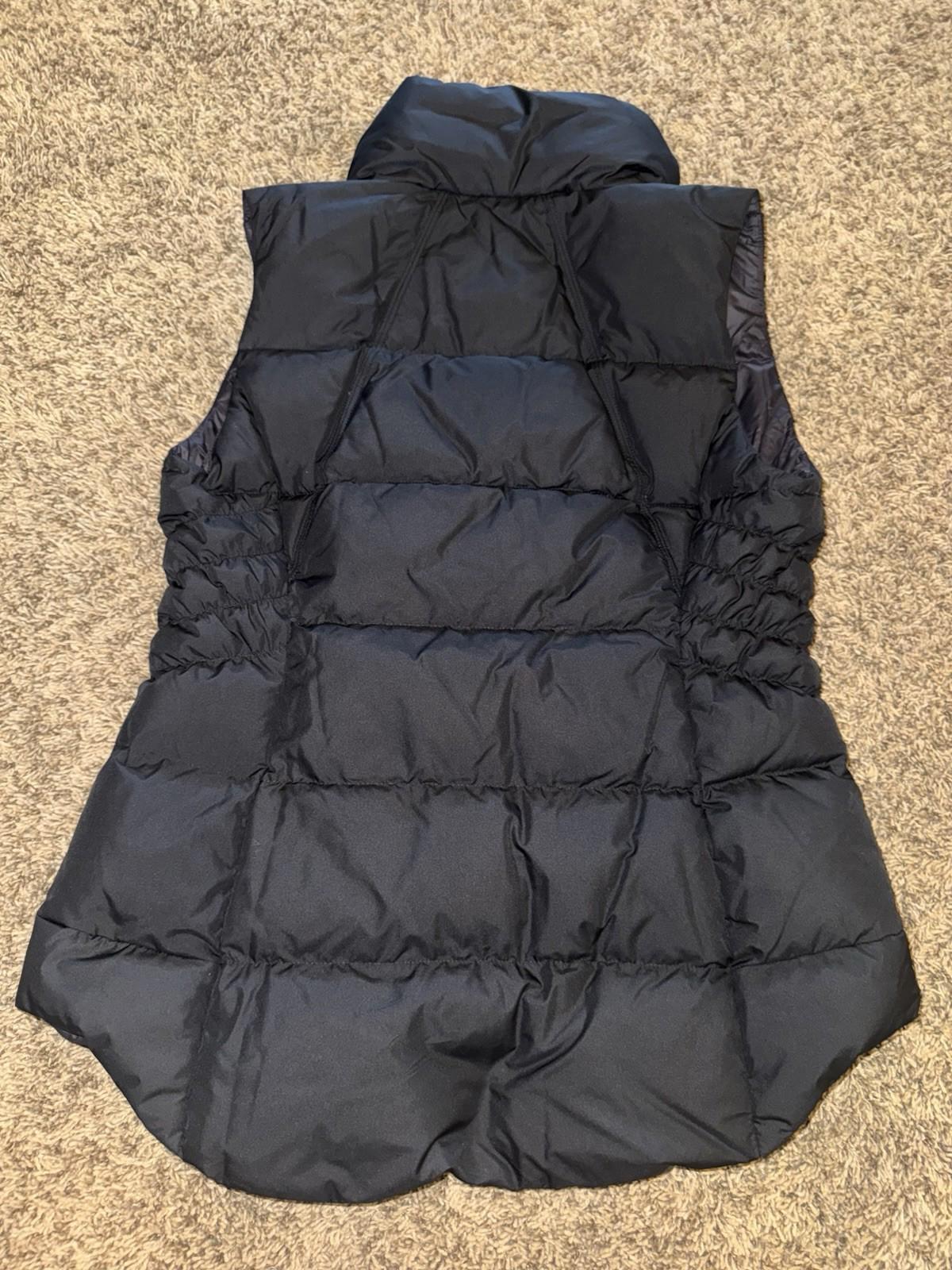 ATHLETA Women’s Downtown Gilet Puffer Vest Size XS Black NEW! Sold out online!