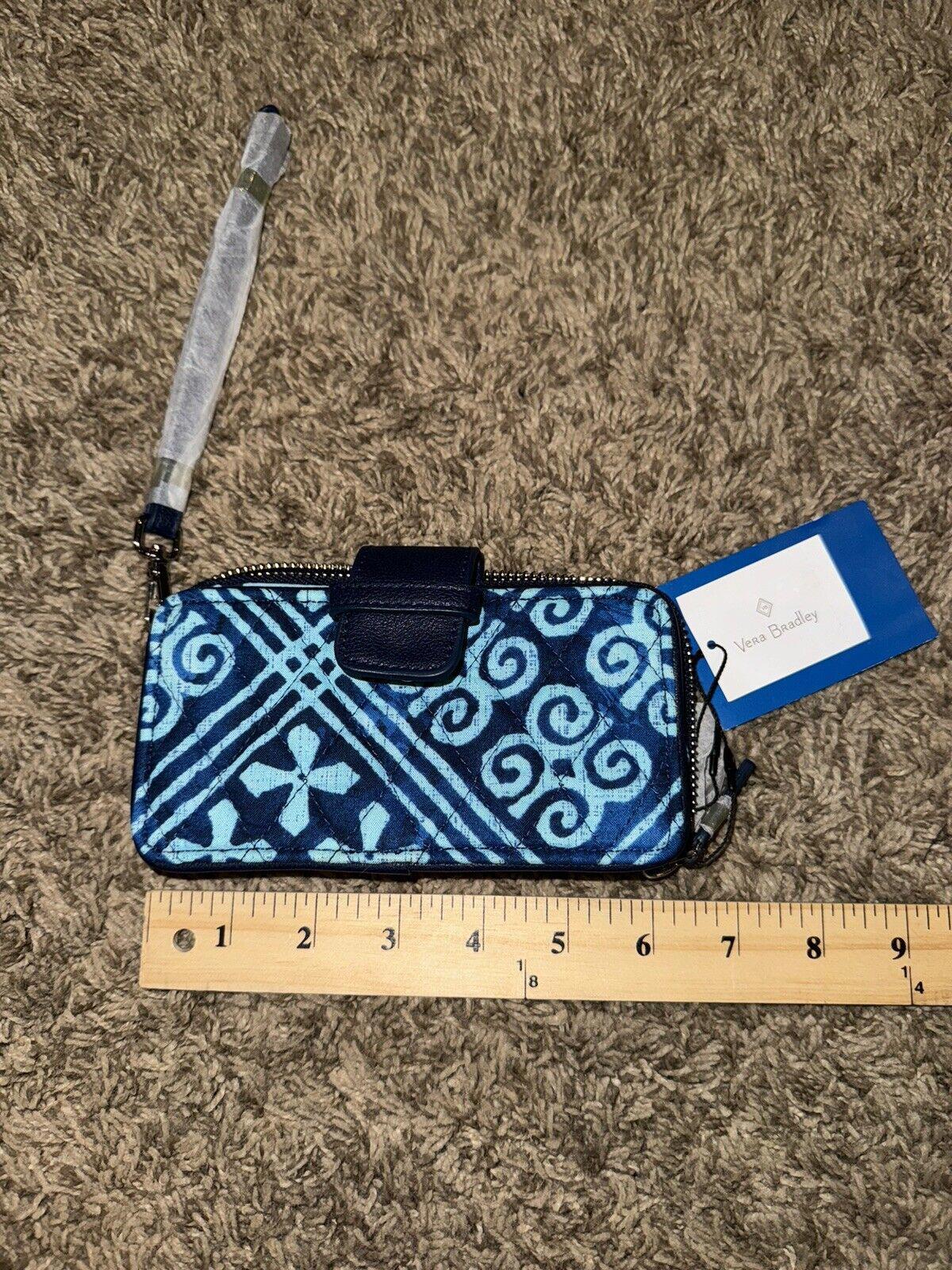 Vera Bradley RFID Smartphone Wristlet 15705 Navy & Teal- NWT