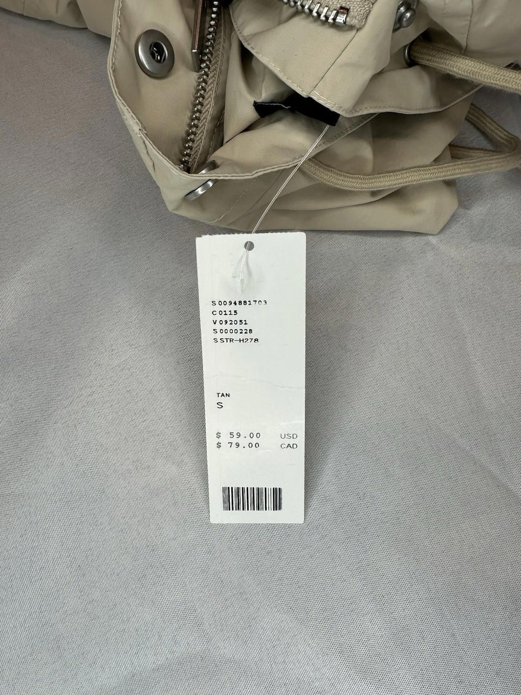 NWT Urban Outfitters BDG Casey Cropped Windbreaker Jacket Ivory S Sold out!