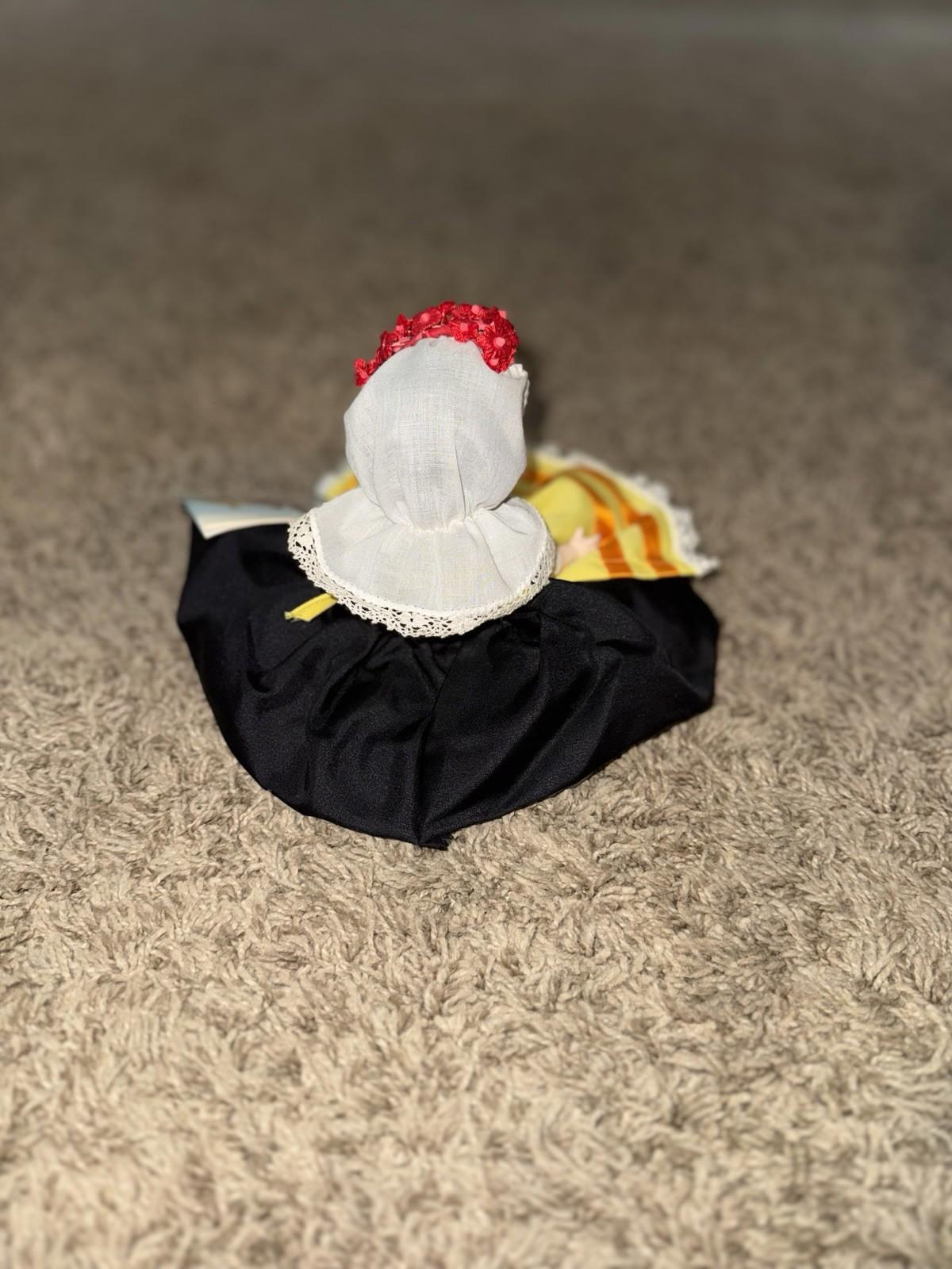 Vintage Madame Alexander Dolls Lot Collection of 5 some with tags - 8”