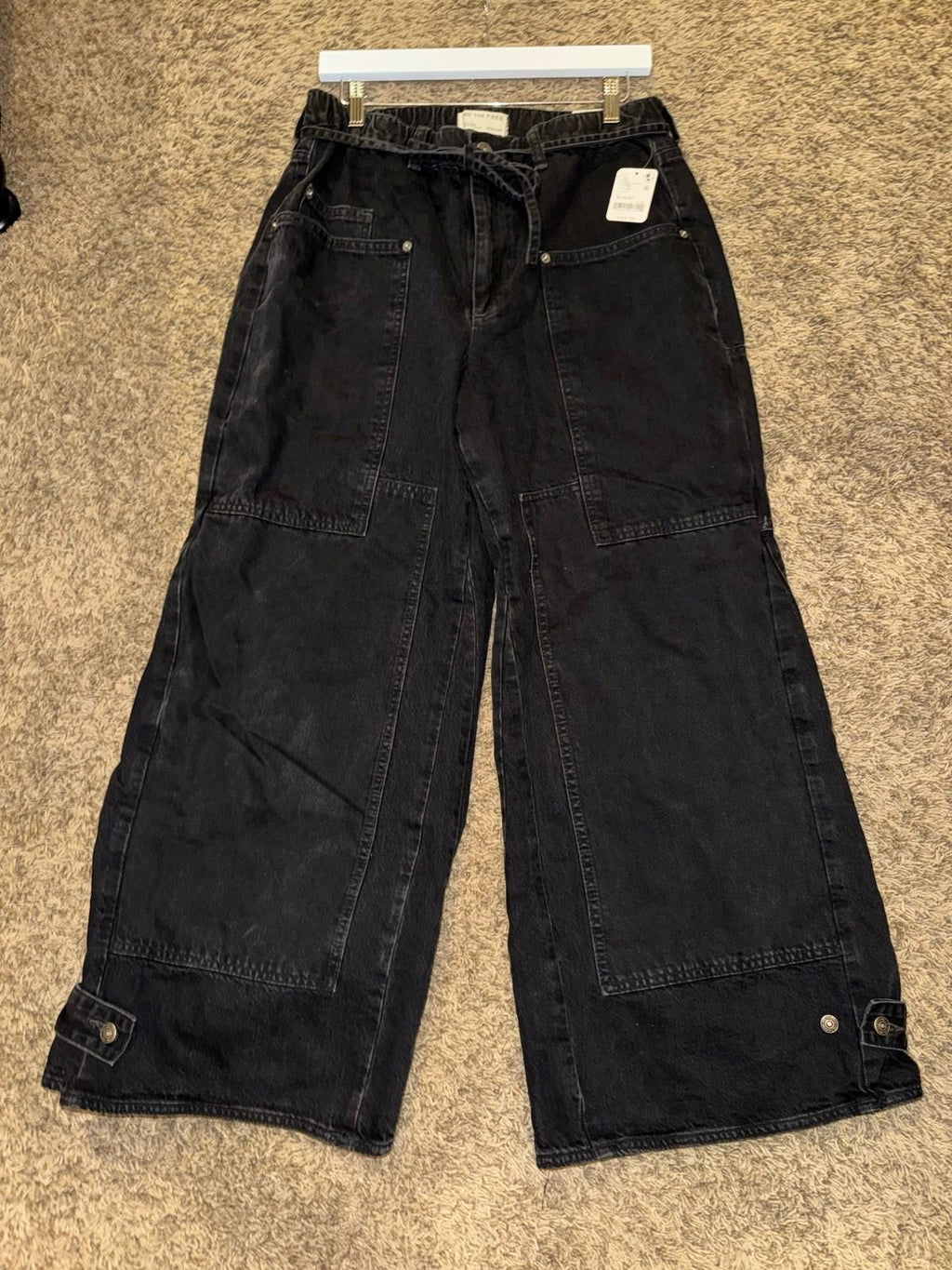 Free People CRVY Outlaw Wide Leg Jeans Distress Pockets Belt Black Jasper M NWT