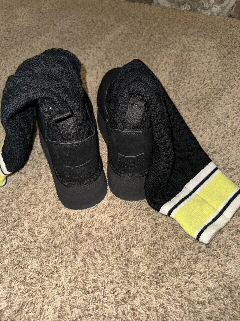 UGG Women Classic Sweater Letter Platform Black Boots Sz 9