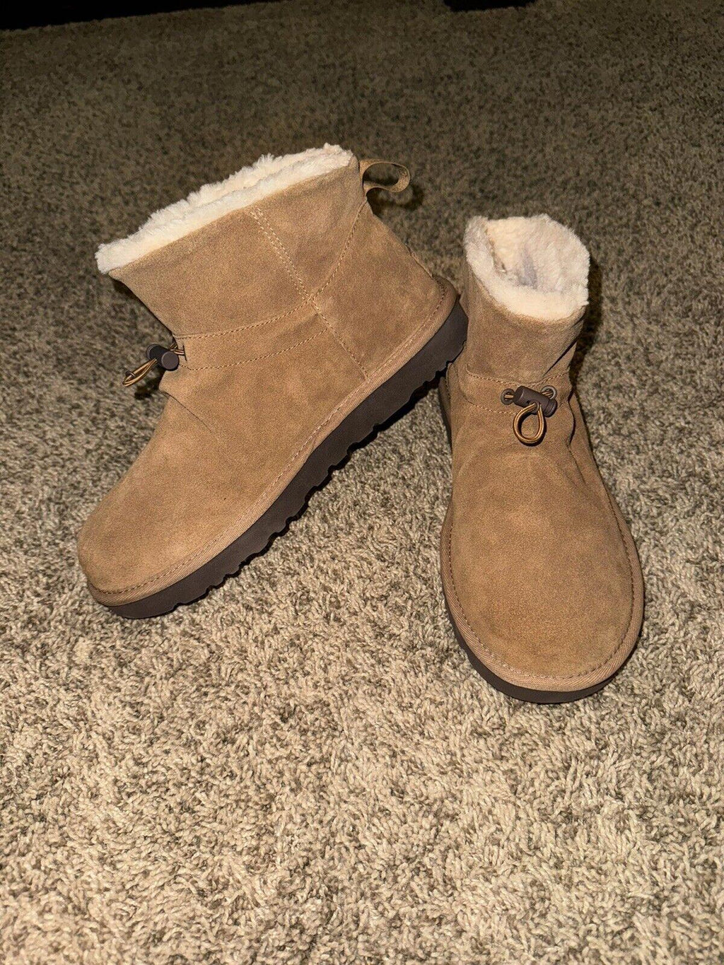 NEW! Ugg Women Mini Toggler sz 9 US Chestnut RARE
