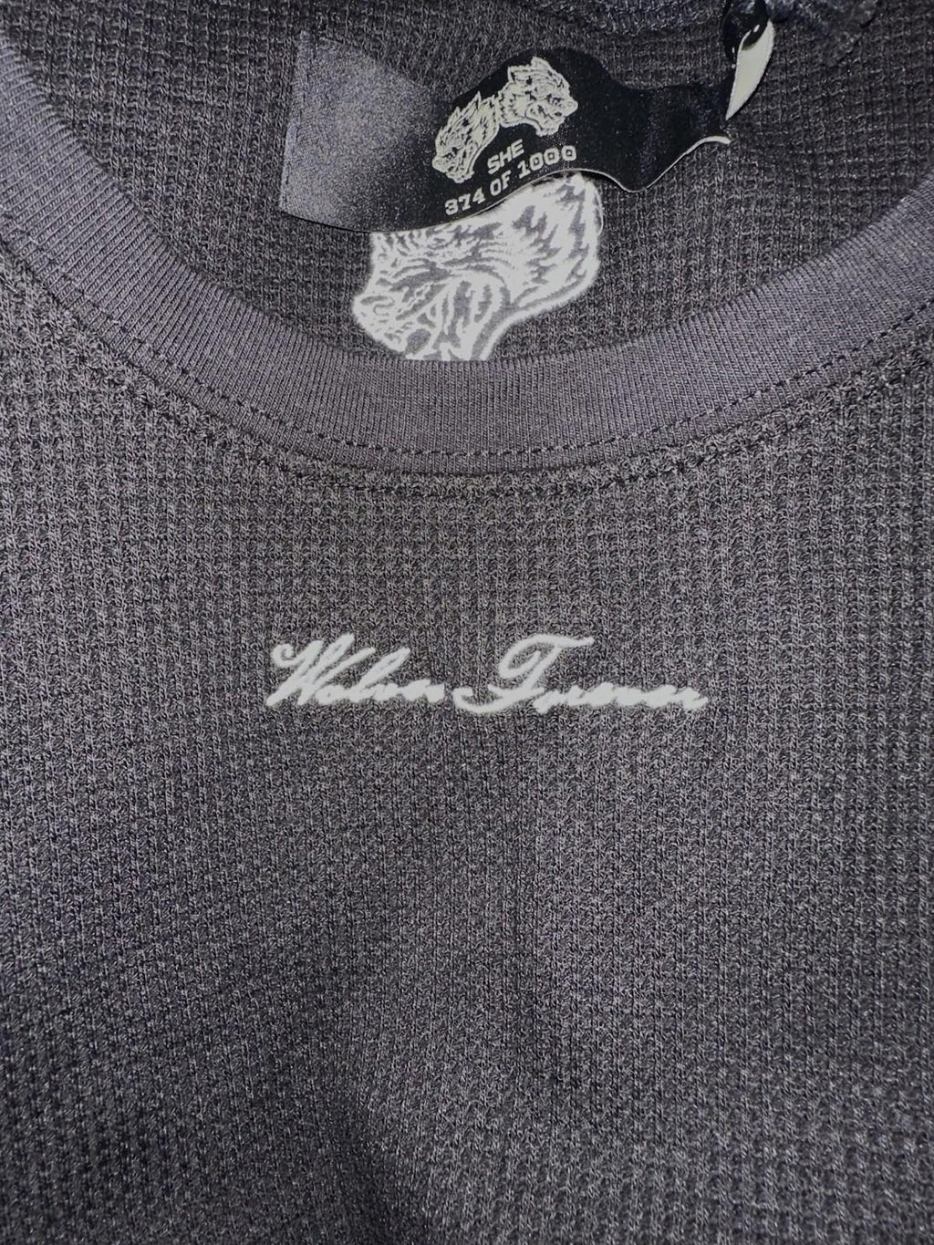 DARC SPORT Thermal LS WOLVES WOMENS CROP PULL OVER Size L RARE 374 of 1000 NEW