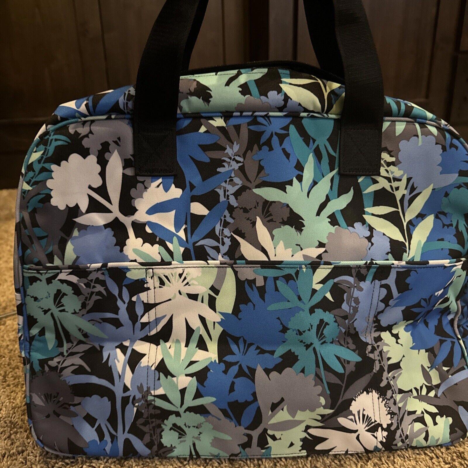 Vera Bradley Lighten Up Small Duffel Bag -  Camofloral NEW WITH TAGS! 👜👜👜
