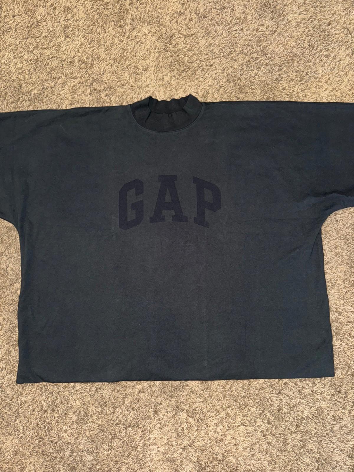 NEW Yeezy x GAP Dove No Seam Short Sleeve Size Men’s XL NWOT