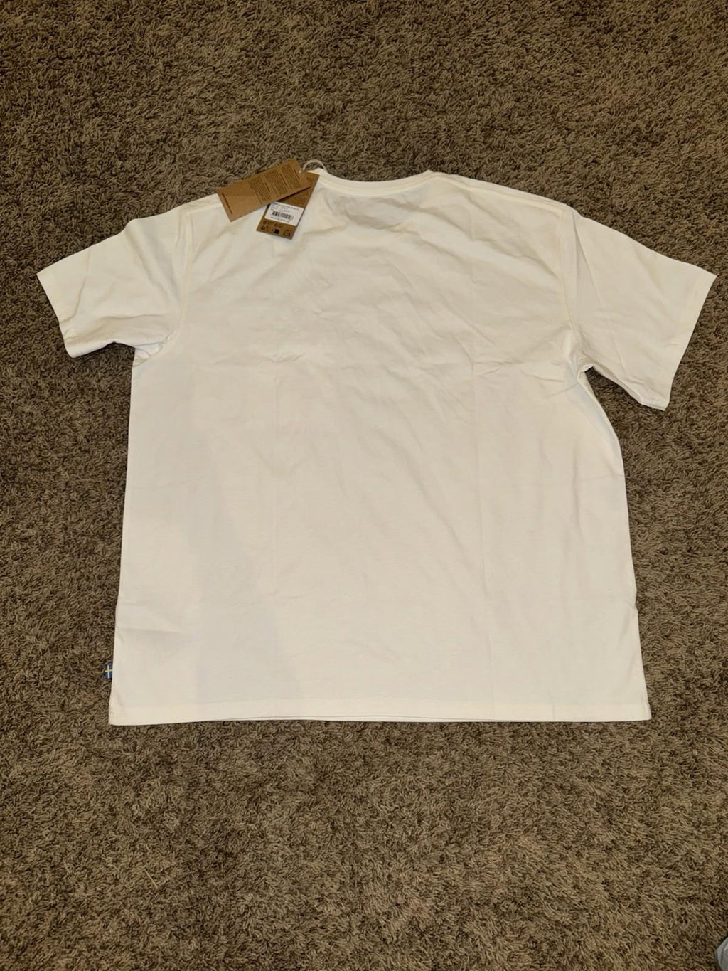 NEW! Limited Edition RARE Fjallraven Logo Pocket T-Shirt Of-White Large NEW