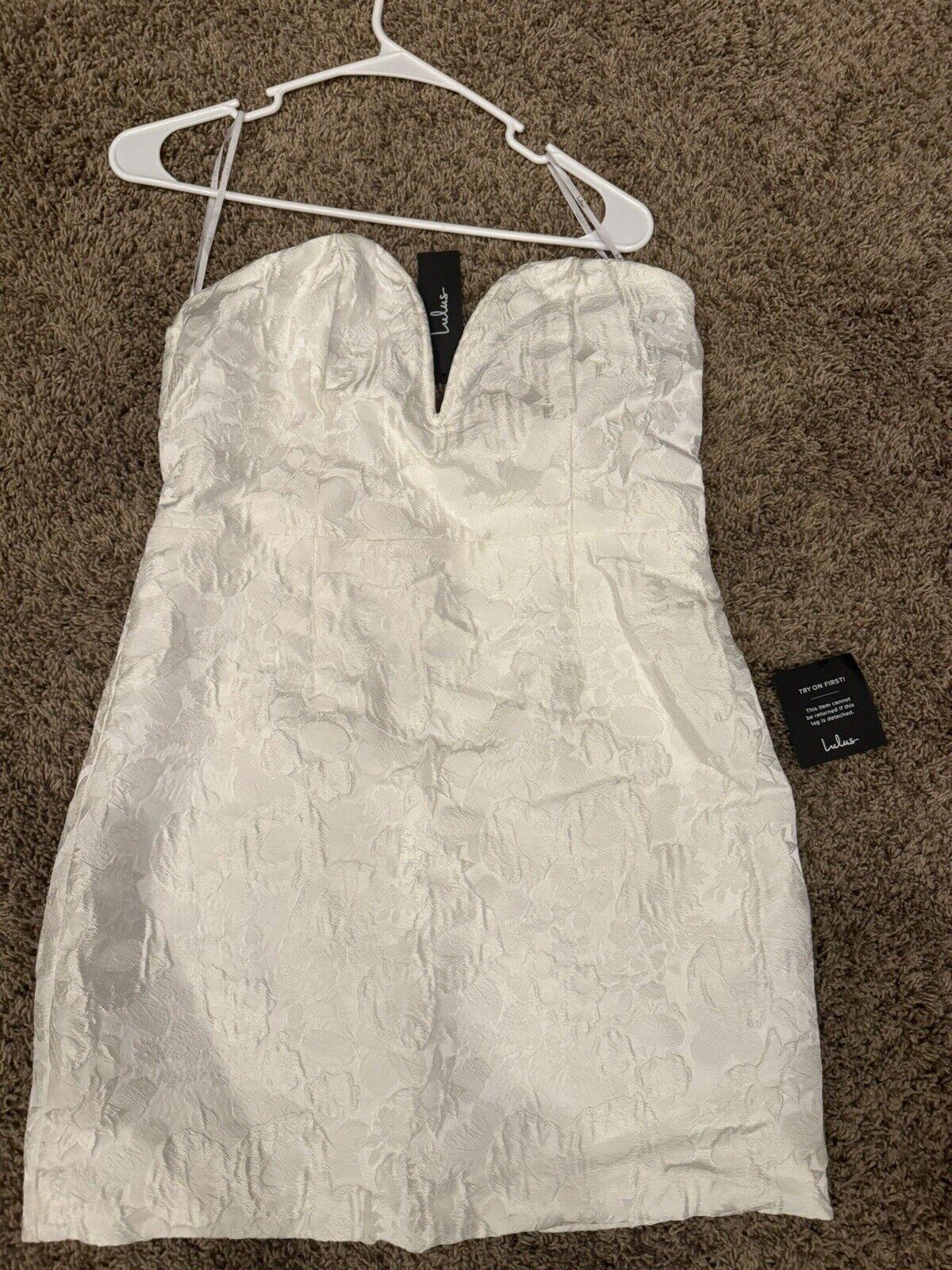 Lulu’s White Floral Jacquard Strapless Mini Dress Large. NWT