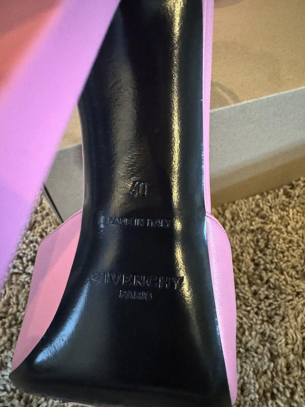 Givenchy G-Lock Platform Pumps in Leather Pink  Sz. 40 EU (9.5 US, 7 UK) NEW