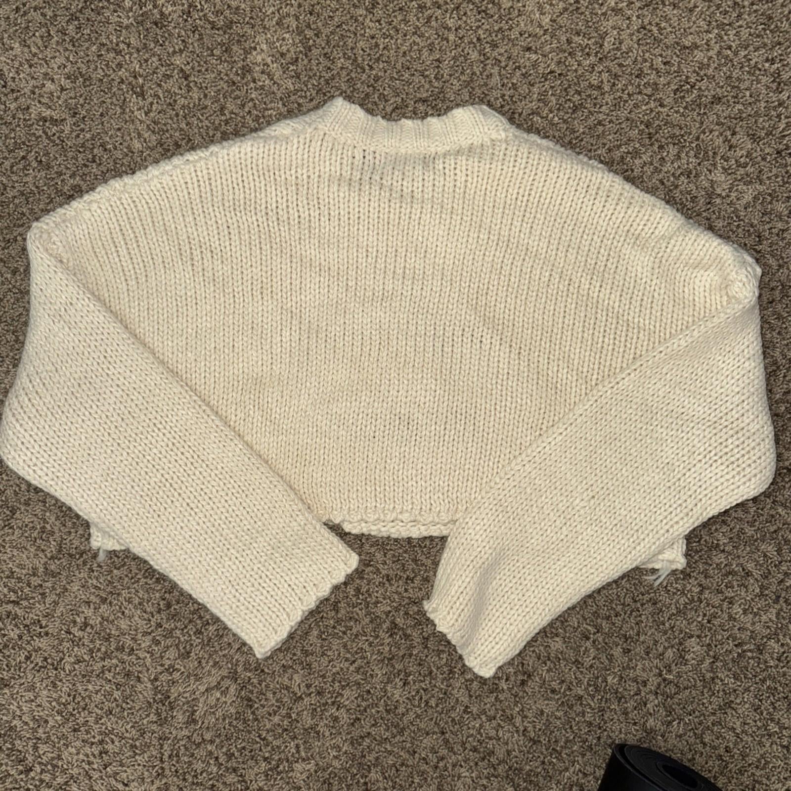 NEW!! EDIKTED MEGA STAR CROP  KNIT SWEATER CREAM SIZE M/L NWT MSRP $76