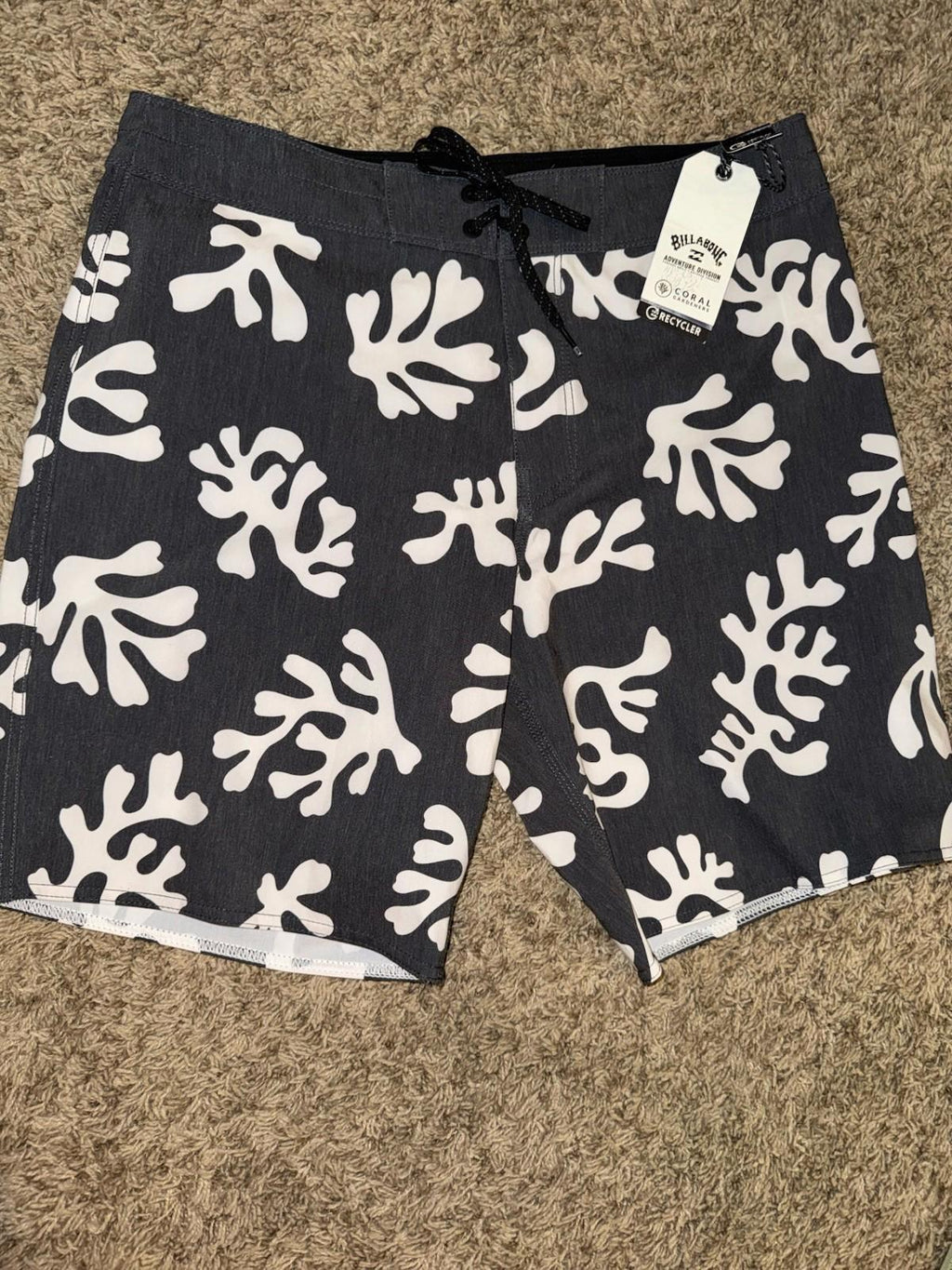 Billabong Horizon Pro Board Shorts Regular Length  Size 32 NWT