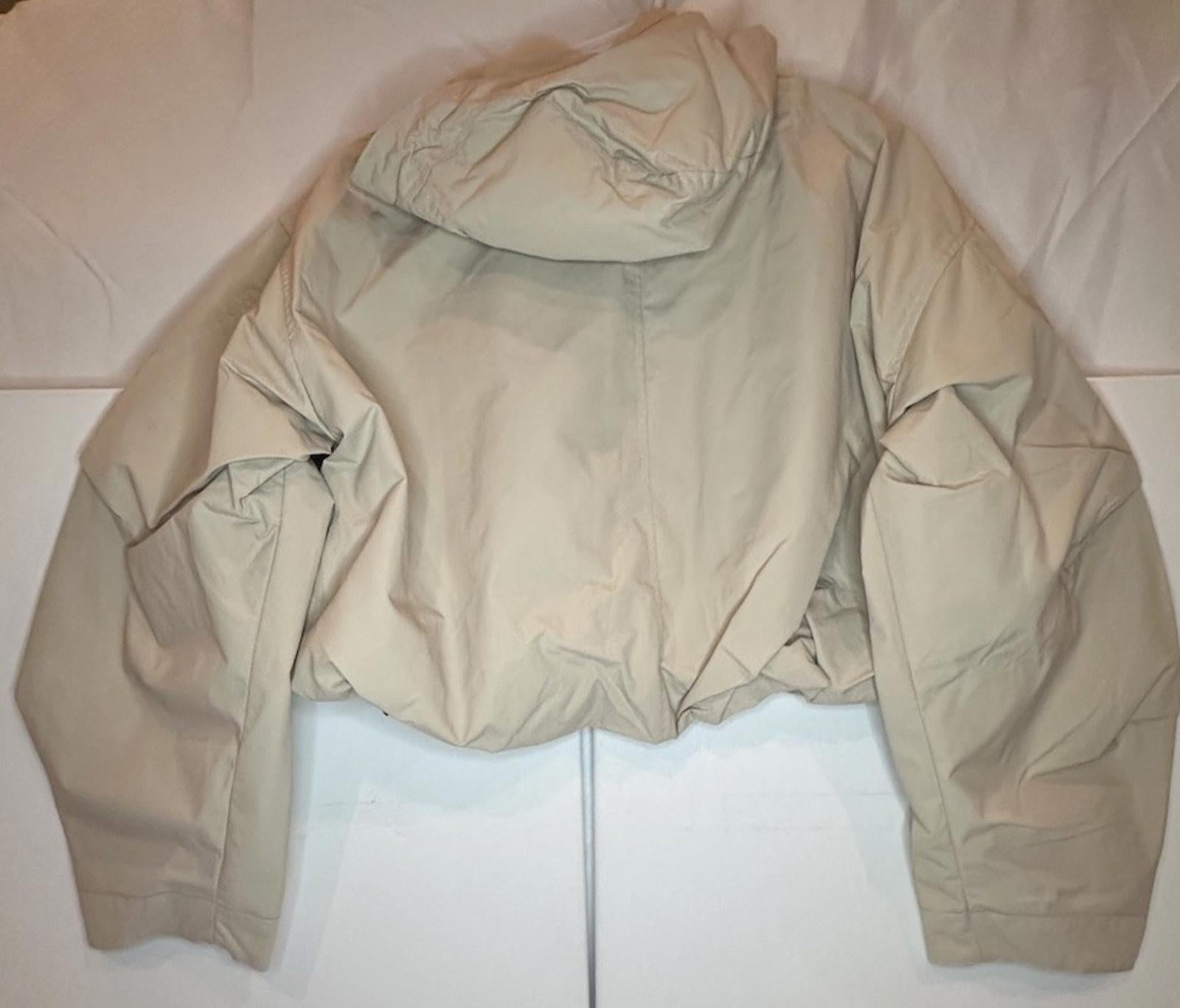 NWT Urban Outfitters BDG Casey Cropped Windbreaker Jacket Ivory S Sold out!