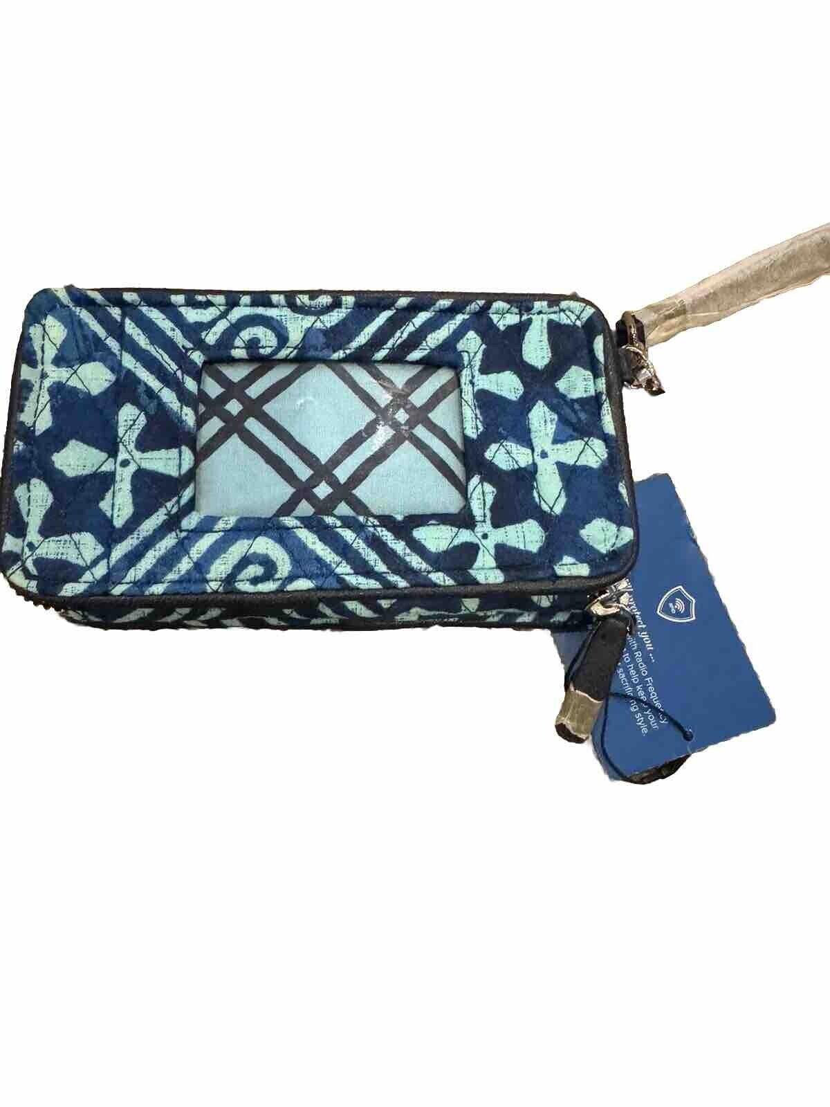 Vera Bradley RFID Smartphone Wristlet 15705 Navy & Teal- NWT