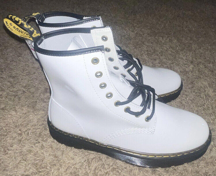 Doc Dr. Martens White Leather Zavala Men’s 9 Womens 10 NEW!