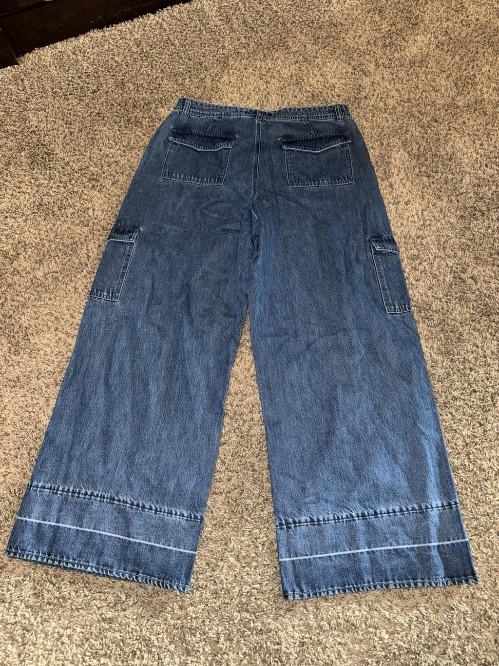 DKNY by Donna Karan Released Hem Wide Leg Cargo Jeans Sz 31 NWOT