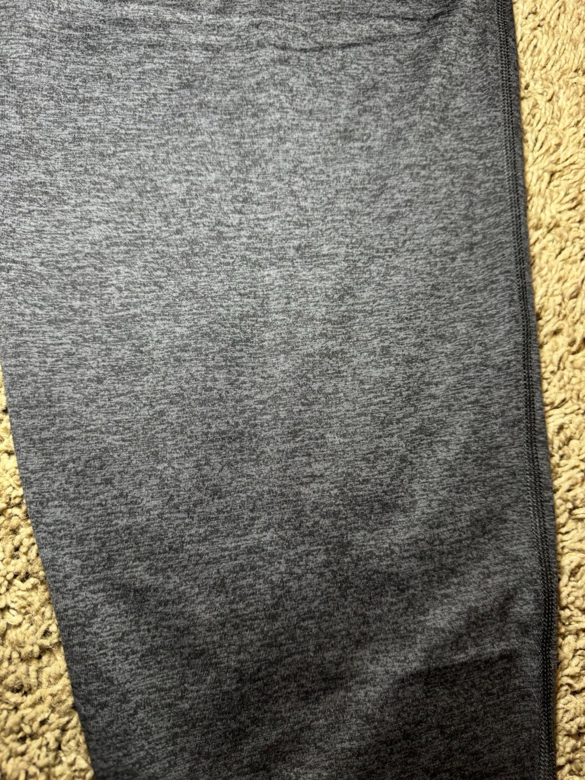 New LITTLE GIRAFFE Chenille Charcoal Baby Blanket Size 29"×35"