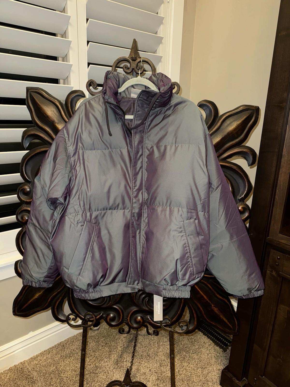 Essentials Fear Of God Jacket Medium iridescent Puffer Down Quilted Full Zip NEW