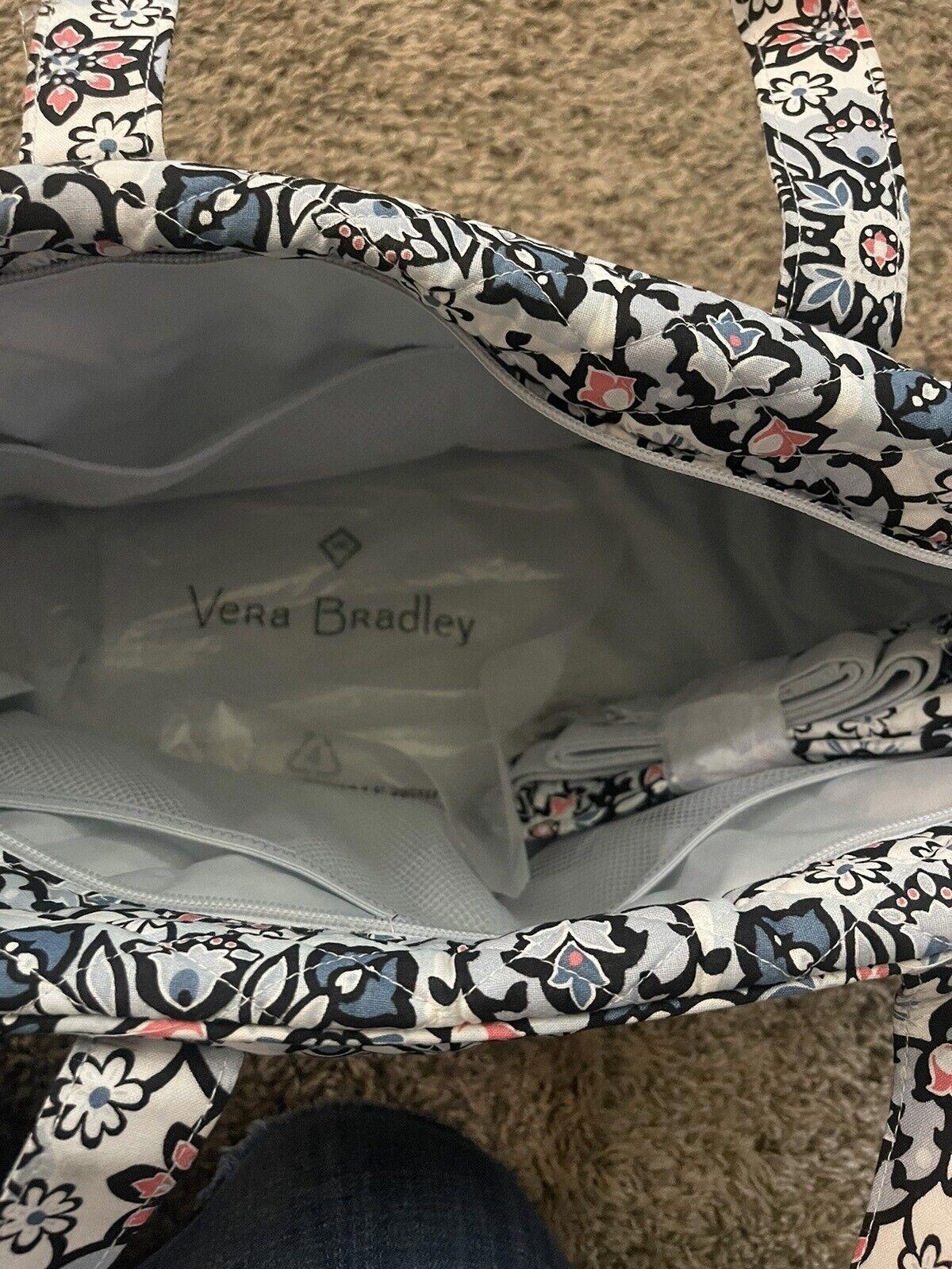 VERA BRADLEY GRAND TRAVELER BAG IN Lisbon Medallion NWT STILL IN BAG