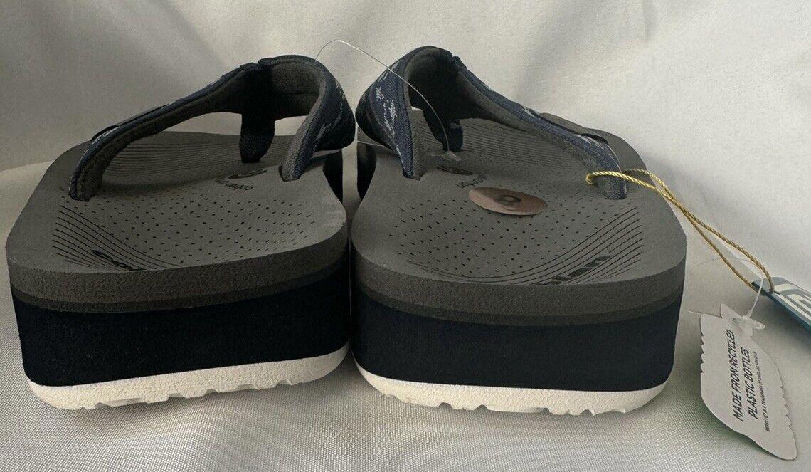 Cobian Mens Camino Rise Blue Flip flops size 8 NWT Summer travel comfort