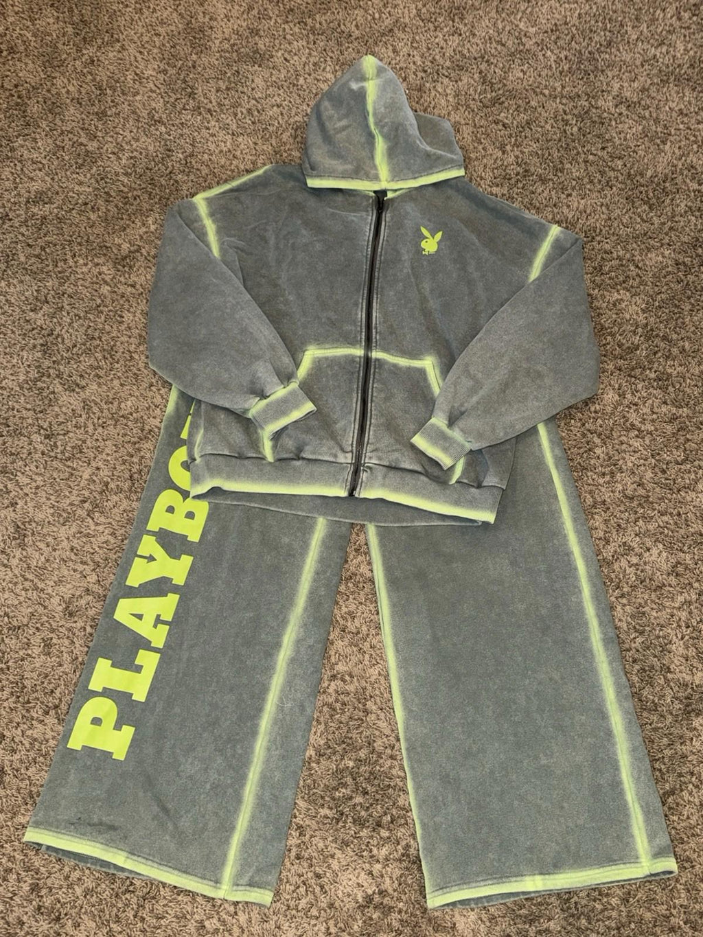 RARE Playboy X Missguided NEW Spray Effect XL Logo Sweatsuit Tracksuit NEW!