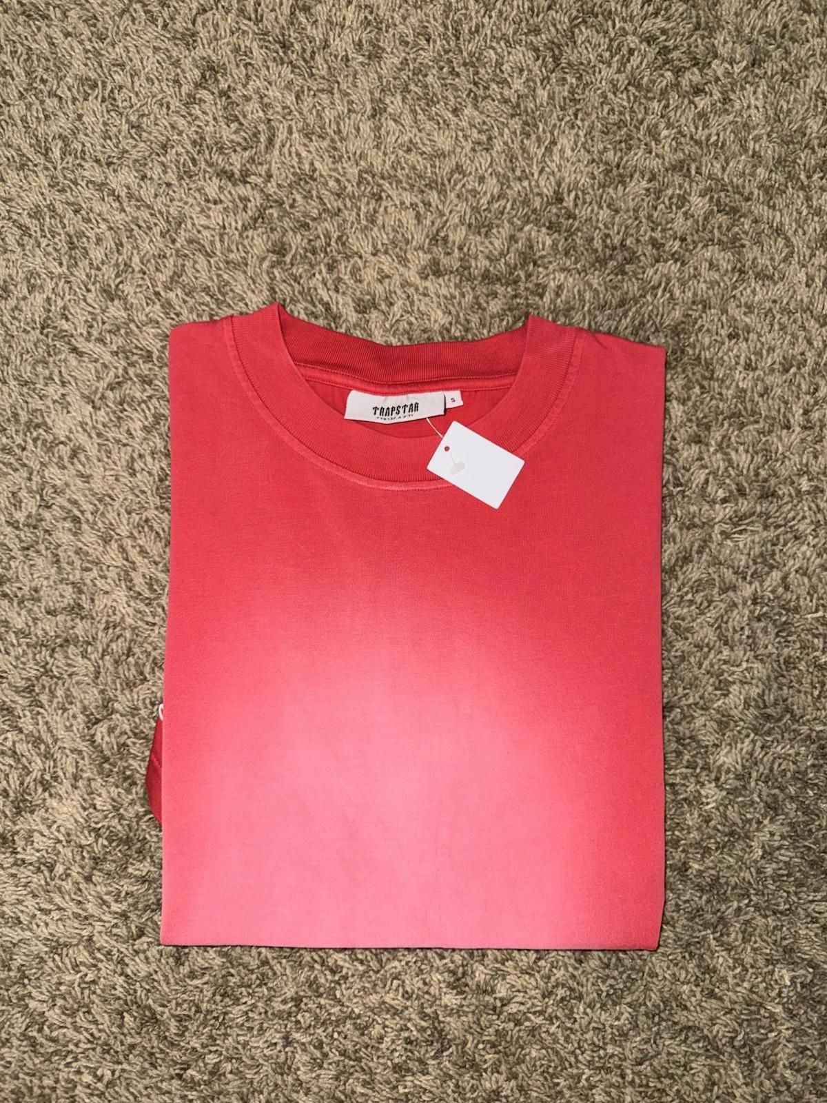 NWOT Trapstar script logo print T shirt Men’s SMALL NEW MSRP $85